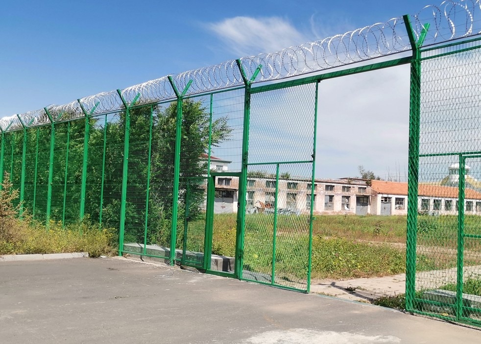 Pvc Coated 4.0mm Airport Security Fencing Welded 2.0m Length