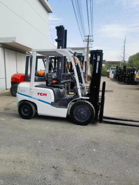 Buy cheap Used diesel forklift with a 3-ton load capacity TCM internal combustion forklift from wholesalers