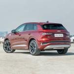 80+150KW Dual Motor Audi E Tron Electric Sedan Car 150km/H