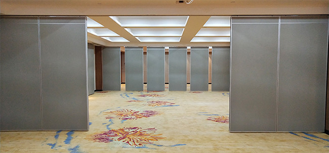 65mm Fashion Acoustic Movable Partition Wall Folding 38-45db Soundproof