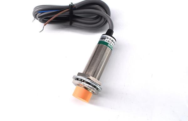 Buy cheap Magnetic Metal PNP Proximity Switch , Cylinder Proximity Switch Oil Prevention from wholesalers