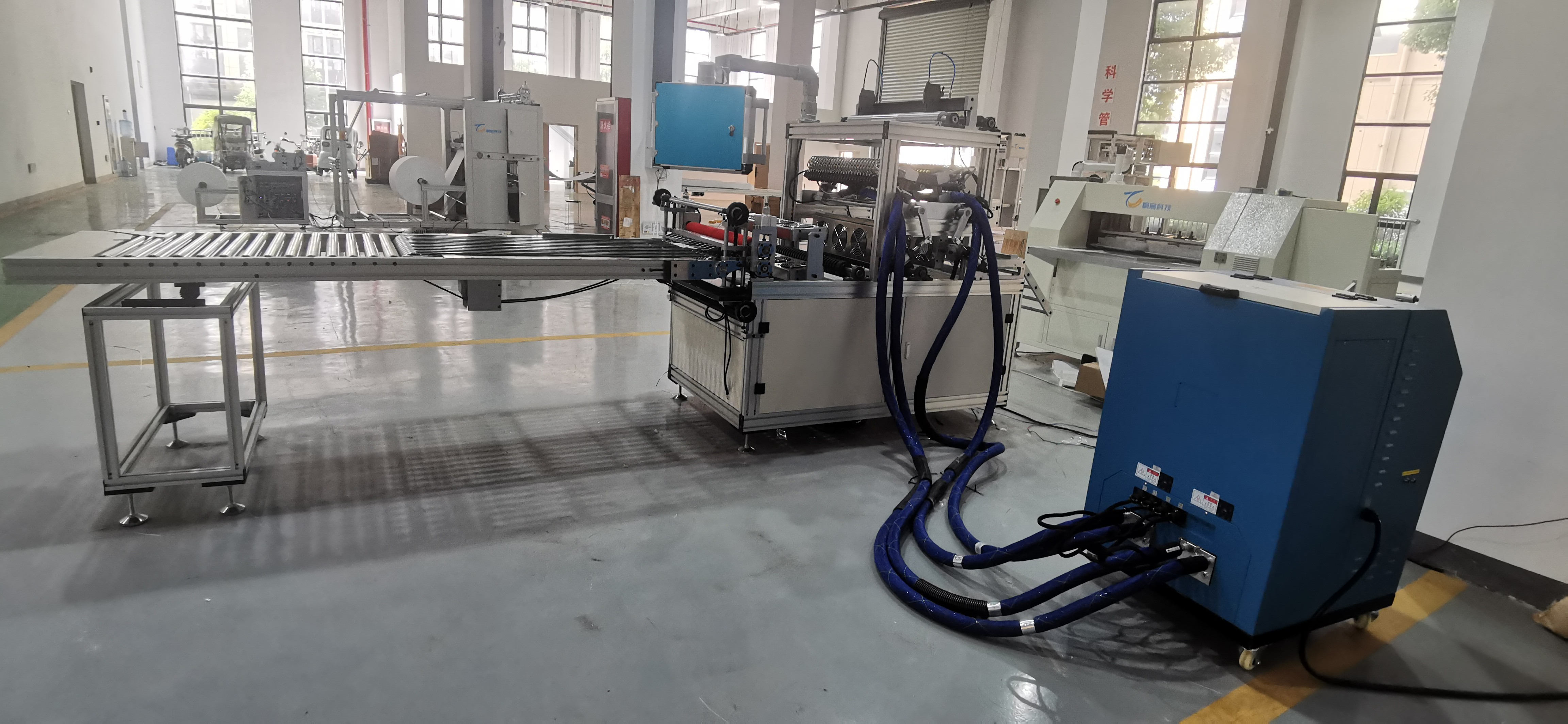 The Hot Melt Adhesive Dispensing Machine is an Environmentally Friendly and Fully Compatible Gluing Machine