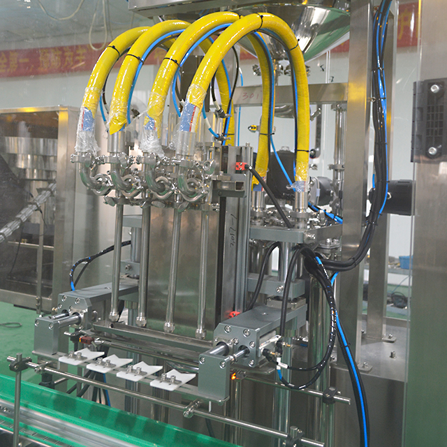 2023 Production Line 1000 Bottles per Hour with 4 Nozzle Bottle Filler and Piston Pump