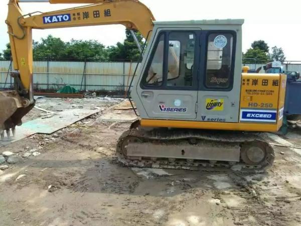 Buy cheap Original Color 6 Ton Used Excavator Machine 0.3m³ Bucket Size KATO HD250VII from wholesalers