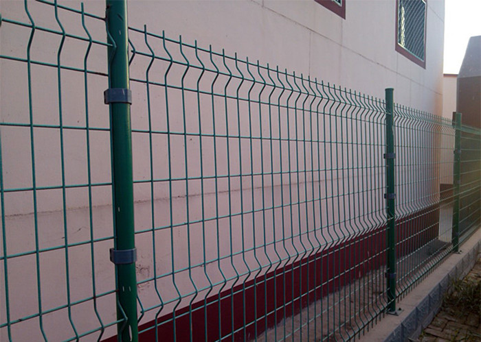 PVC Coated 50*200mm 3d Panel Fence With Round Post