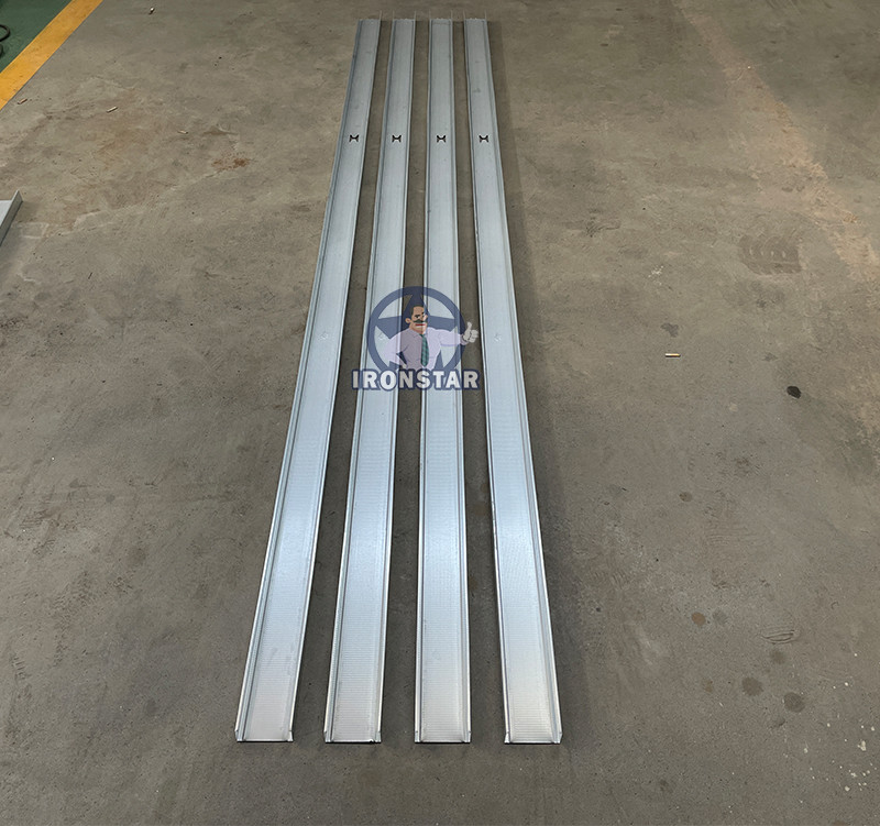 C and U stud and truck 6 sizes in 1 roll forming machine for Suriname
