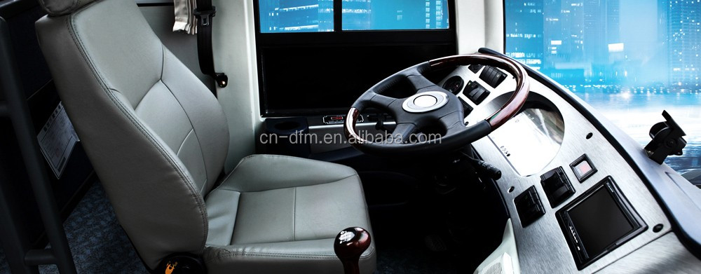44 Seats Diesel Engine Coach Bus with 65007140ml Displacement and Engine Capacity 8L