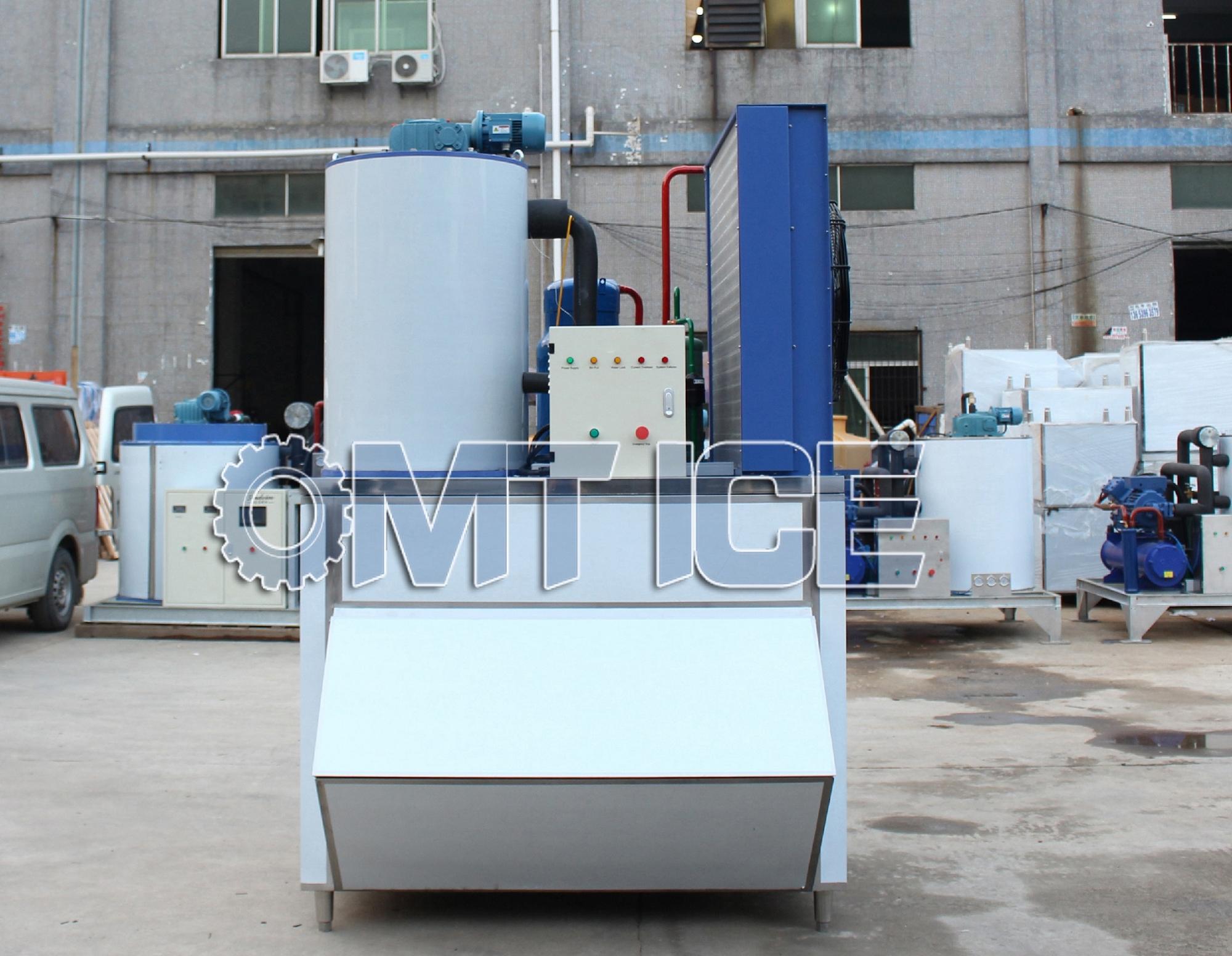 2000KG Capacity Industrial Flake Ice Machine Automatic 2Ton Dry Ice For Fishery