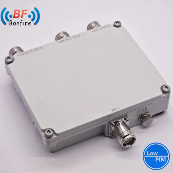 Buy cheap RF Combiner 2300-2400 2500-2700MHz Triplexer RF Diplexer with Red SMA-Female Connector from wholesalers