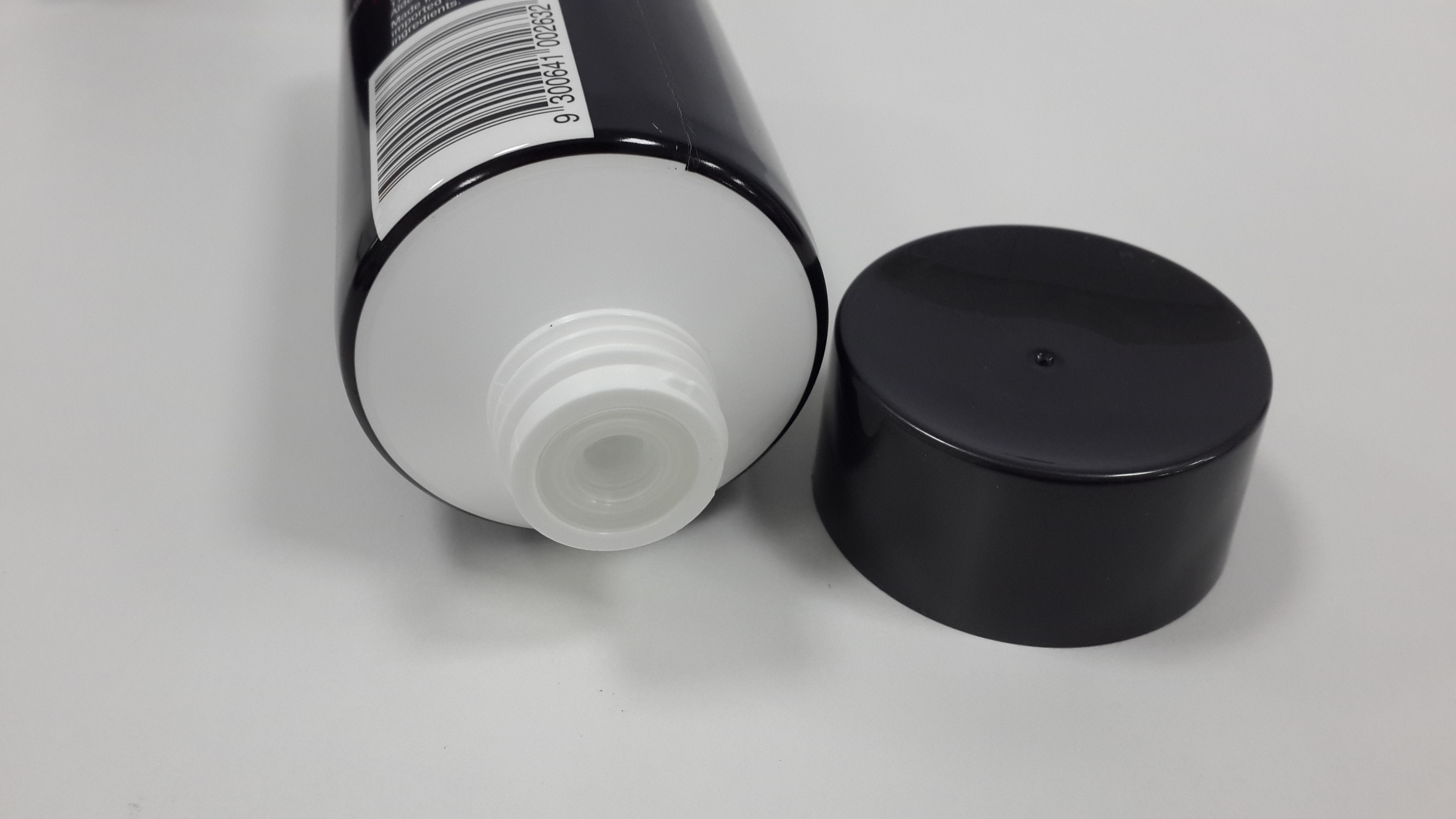 Soft Packaging Tubes Plastic With Inner Plug , Squeezing Safe 140g Tube Packaging For Food