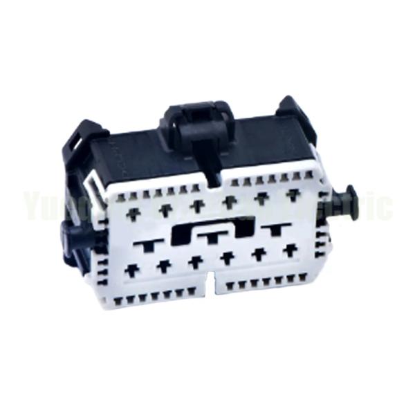 57 Pin 15481063 Female Black Automotive engine compartment connector Car chassis