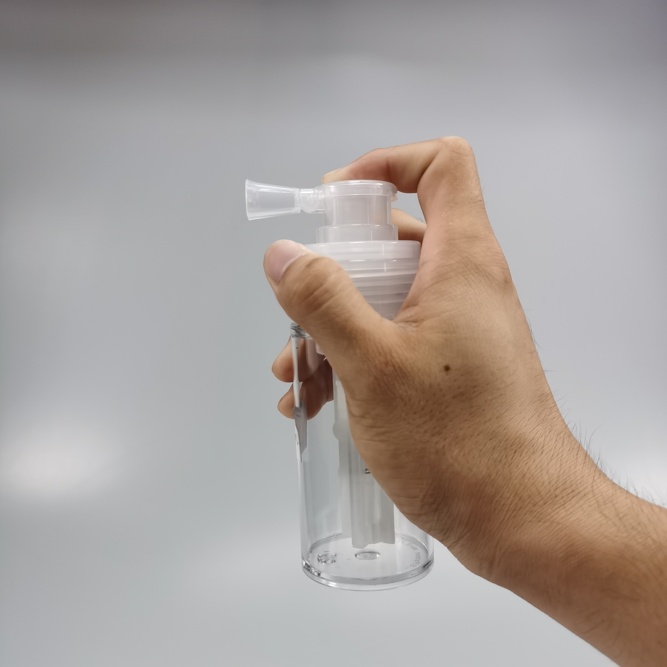 Collar Material PET 110ml Folding Nozzle Talcum Powder Spray Bottle for Baby Coating Color