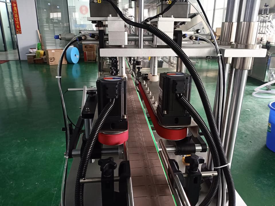 Automatic Bottle Screw Capping Machine Packing Beverage Food