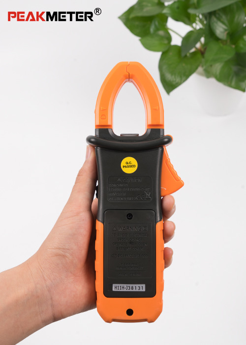 Digital Multimeter Capacitance Meter Low Voltage Indicating With Transistor Measurement