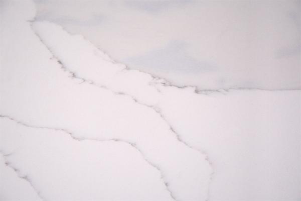 High Density Decoractive 3000*1500 White Calacatta Quartz Stone For Kitchen