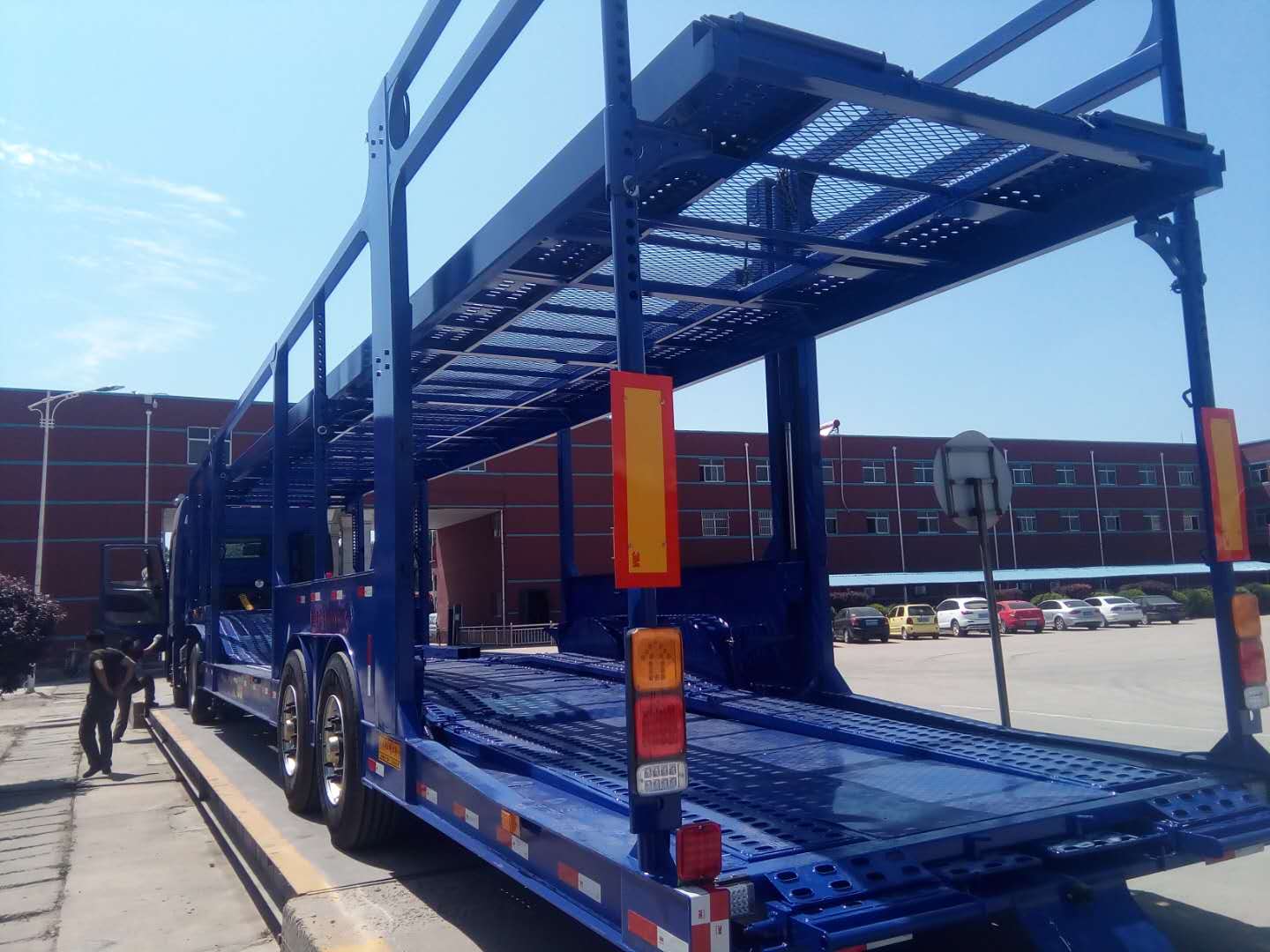 Air Brake Two Deck Pickup Truck Trailer Skeleton Type 6 Car Carrier Transport Trailer