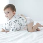 Adjustable Infant Bandana Burp Cloths , Muslin Baby Clothes Bibs Four Layers