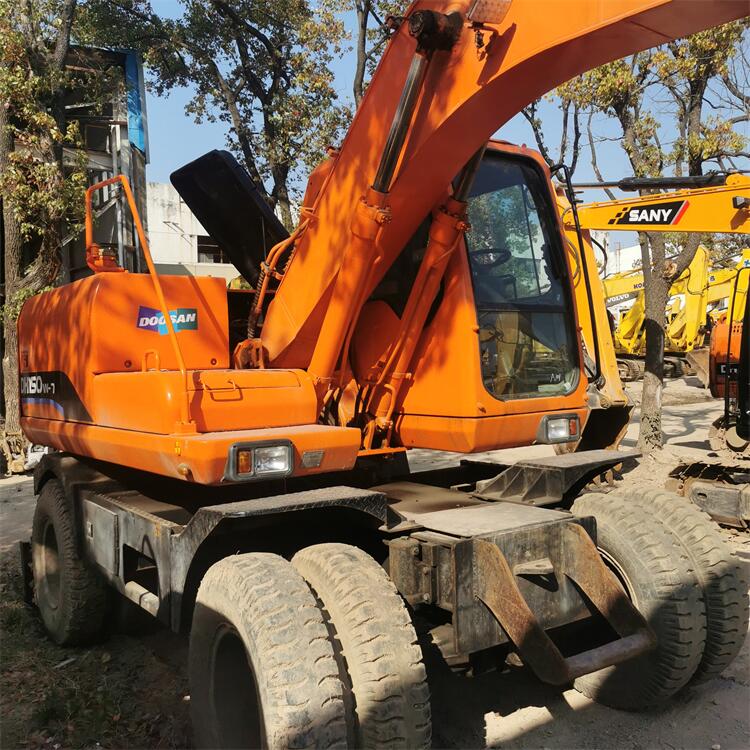 2020 Used Doosan DH150W Wheeled Excavator with ORIGINAL Hydraulic Cylinder from Korea