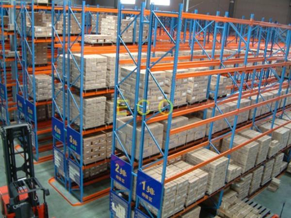 Buy cheap Narrow Aisle Pallet Style Steel Warehouse Storage Racks / Adjustable Selective Rack from wholesalers