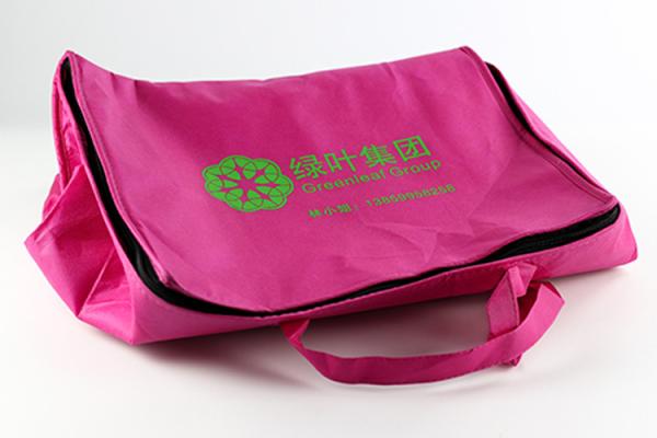 Buy cheap Hot And Cold Personalized Insulated Cooler Bags Reinforced Handle High Strength from wholesalers