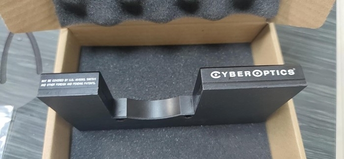 SMT Mounting Machine Parts 6604098 Yamaha Laser Sensor Cyber Optics 1