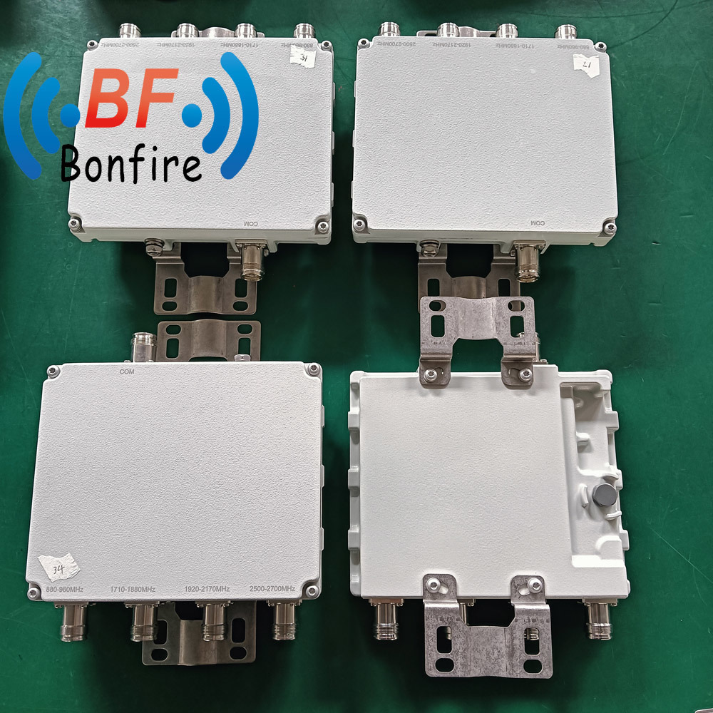 1710-2700MHz RF Low Pim Quadplexer Indoor Multiplexer Quad-Band Combiner 4.3-10 Female
