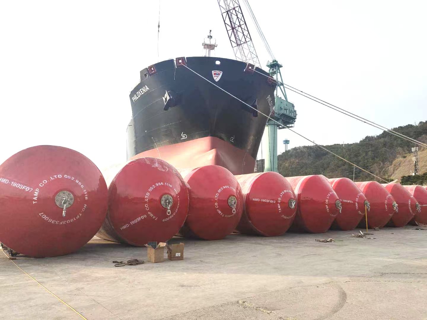 Ship To Ship Berthing Marine Foam Filled Fender Part Pneumatic Rubber Fender