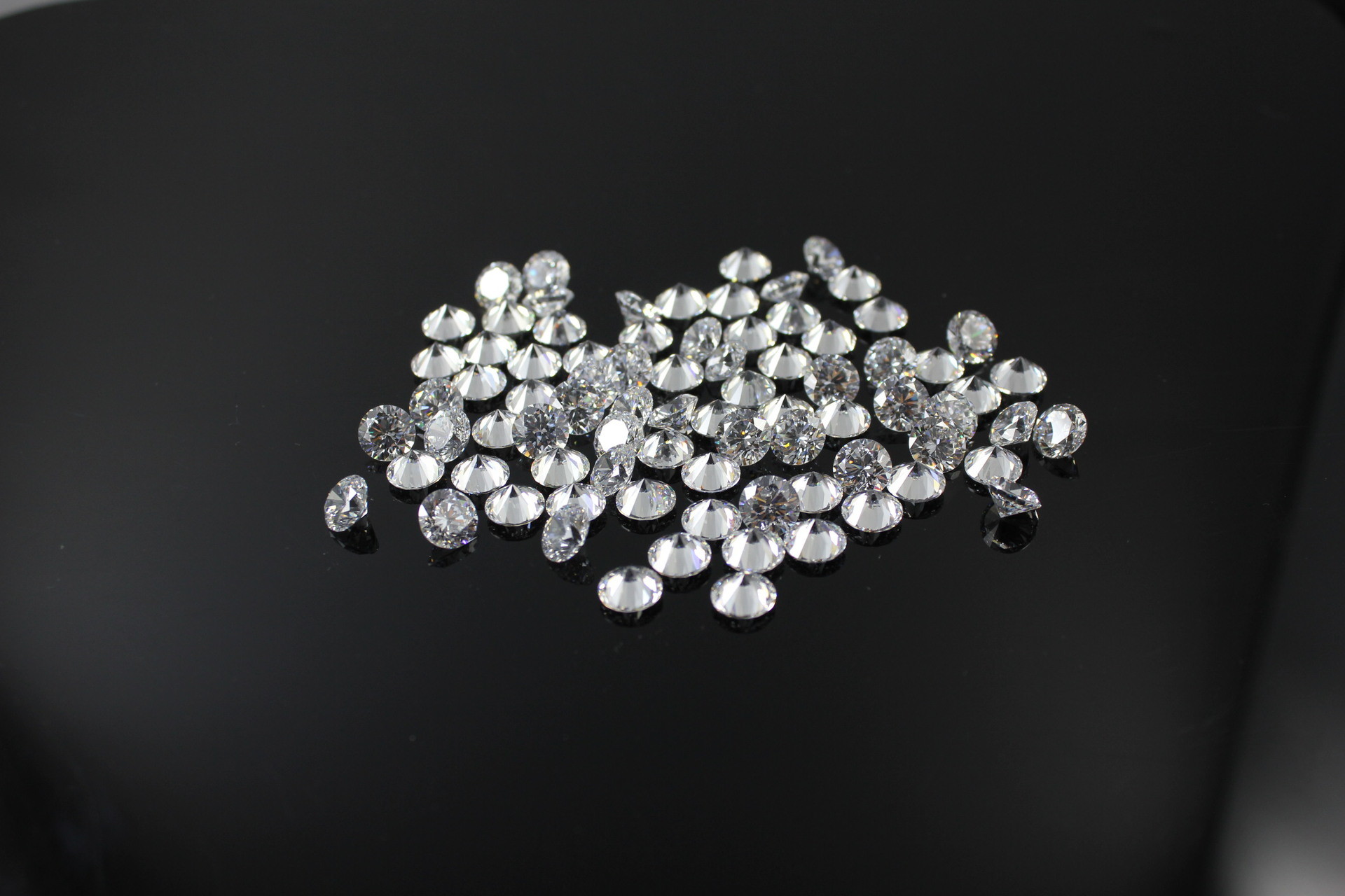 DEF White Loose Moissanite Diamond 0.5ct 5mm Round Excellent Cut