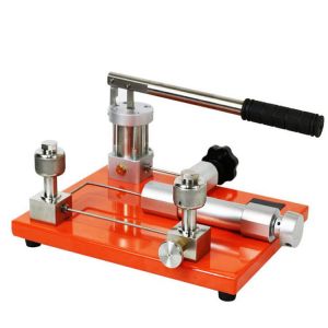 Buy cheap Manual Operating Desk Top Pneumatic Pressure Calibration Pumps from wholesalers
