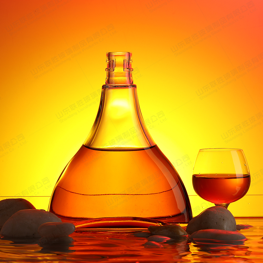 Conical Flat Glass Decanter 375ml 500ml 750ml With Hot Stamping Surface Handling