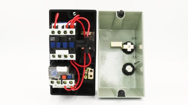 Buy cheap 18A 3 Phase Start Stop Switch SE1 220V 380V Plastic Silver Copper from wholesalers