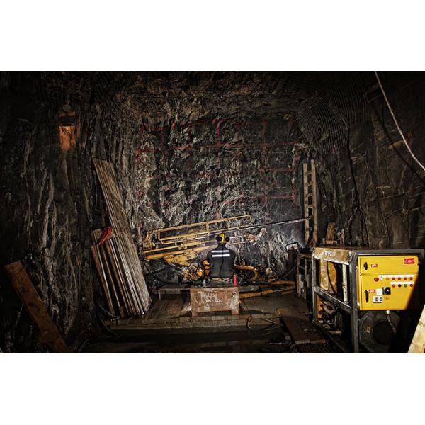 Professional Underground Diamond Core Drill Rigs With Drilling Depth 1000m