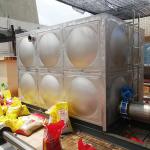 Family Ss Insulated Water Tank Weather Resistant Hot Water Storage Container