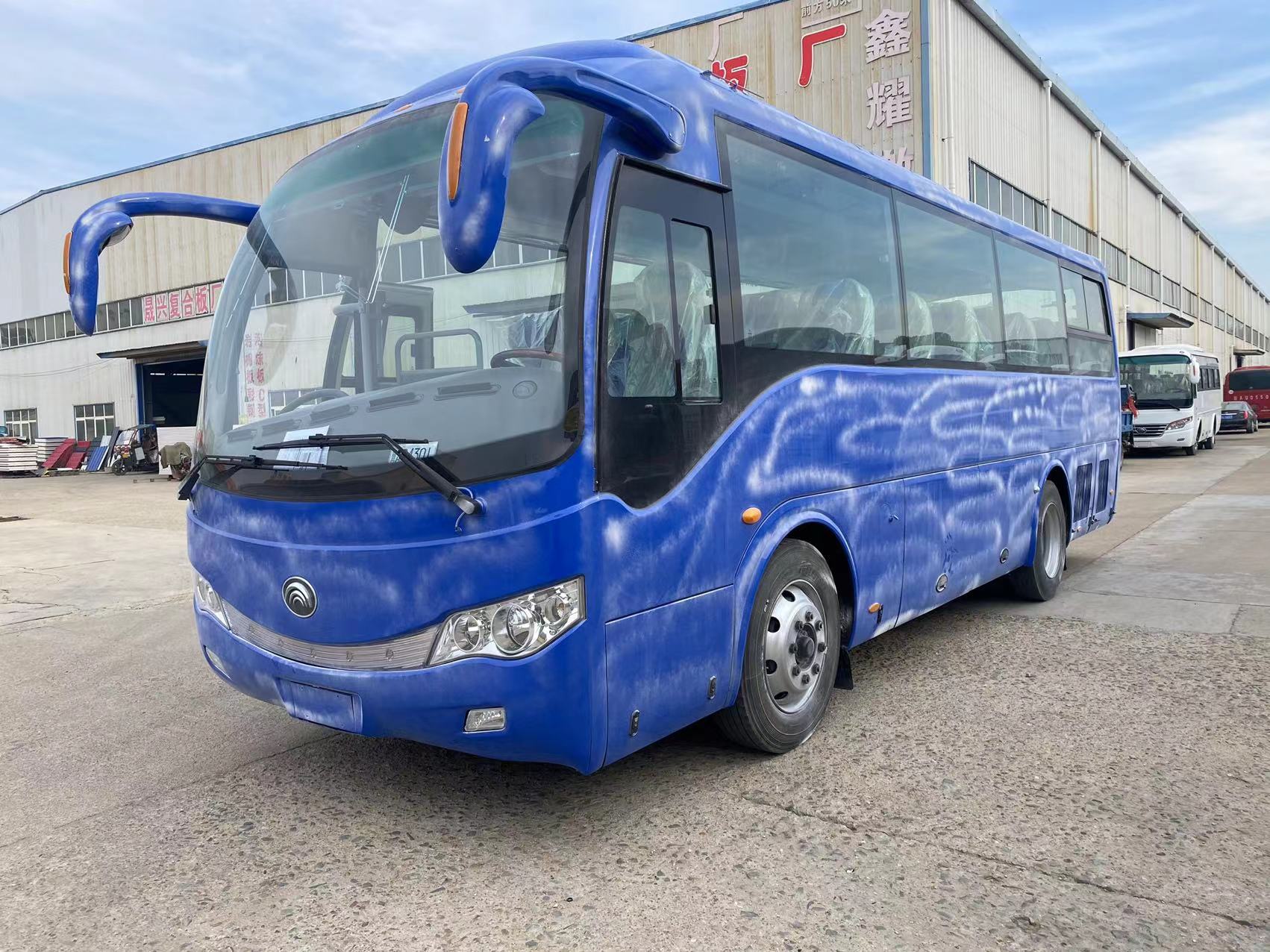 35 Seats Used Luxury Buses and Coaches in Manual Transmission Customer's Requirement