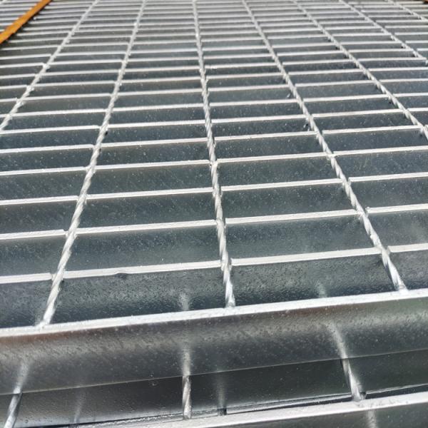 Buy cheap Metal Building Material 303/30/100 Driveway Drain Grate Steel Grid Hot Dip Galvanized from wholesalers