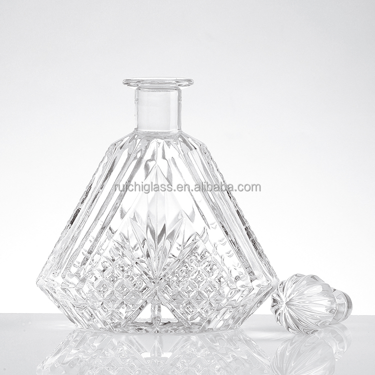 Customized Custom Make Super Flint Glass 500ml 700ml Wine Glass Bottle with Cap