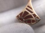 earring in 18 kt gold