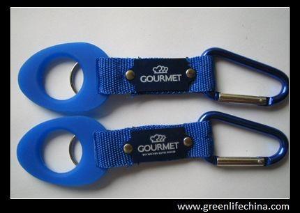 Outdoor sports using water bottle popular carabiner hook with rubber loop buckle
