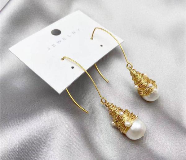 Buy cheap New Design Waterfresh Pearl Earrings Temperament Geometric Gold Color Metal Hoop Earrings Baroque Pearl Earring Women from wholesalers