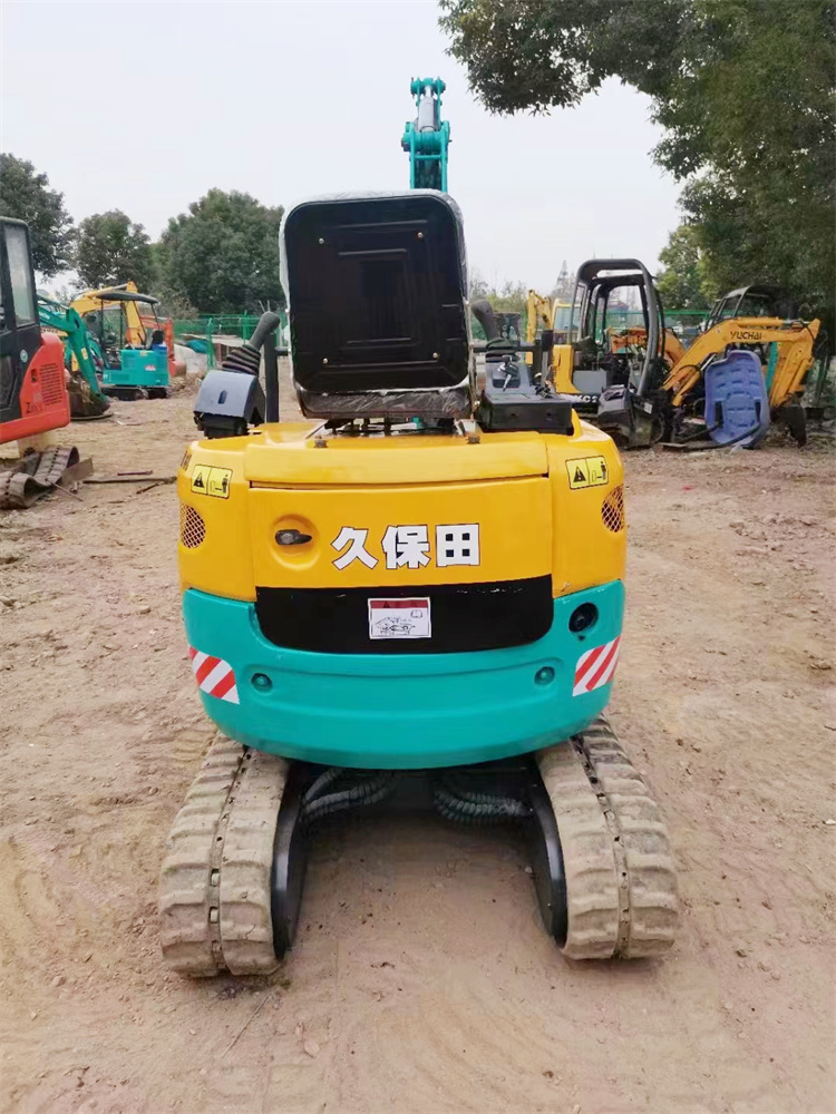 Original Hydraulic Cylinder Kubota U17 Mini Excavator 1-ton from Japan for Buyers