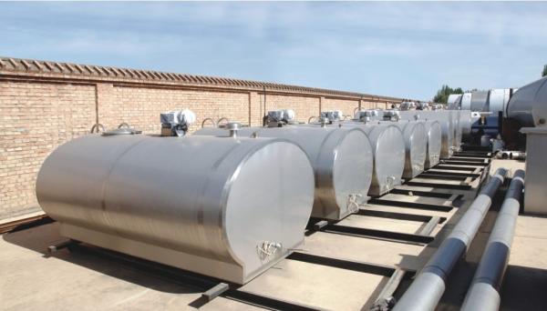 Buy cheap Horizontal Direct Milk Cooling Tank , 316 Stainless Steel Milk Freezer Tank from wholesalers