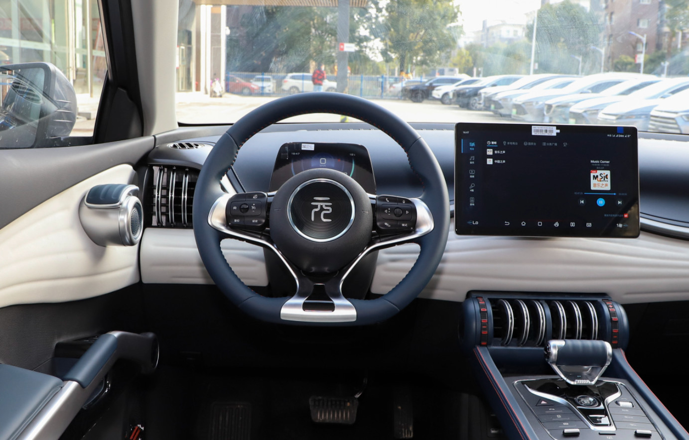 YUAN PLUS 2022 510KM Honorable Compact Suv Electric 5 Door 5 Seat