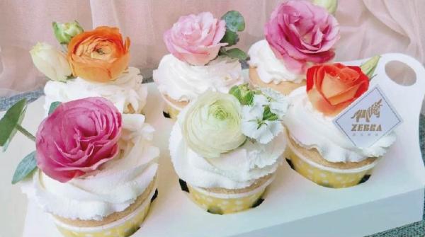 Buy cheap Pantone Printed Cupcake Paper Cups Non Stick Muffin Liners from wholesalers