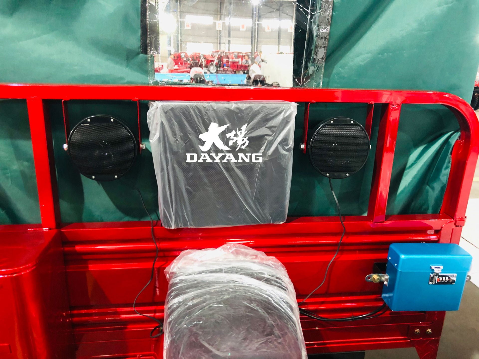 DAYANG 2021 DY-P1 Cargo Tarpaulin Tricycle Models with 40*80 Chassis and 150cc Engine