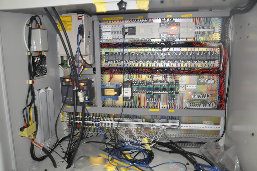 Mitsubishi Servo Motor Safety PLC Sheet Metal Straightener Machine For Air Conditioning Parts