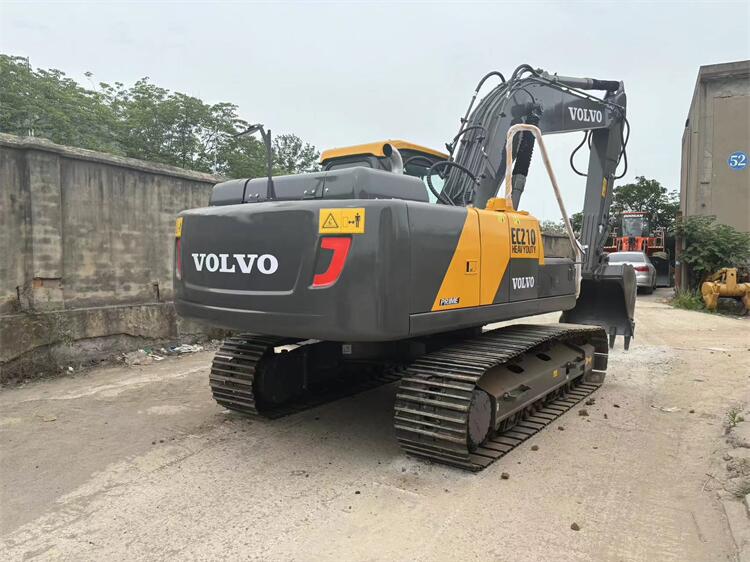 Second-hand VOLVO 210excavator Made In Japan Second-hand Crawler Excavator Machine