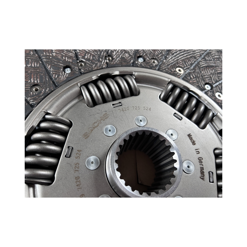 Clutch Disc OEM 1878003867/20566388/7420725524/85003118/20484467 for Renault and Volvo