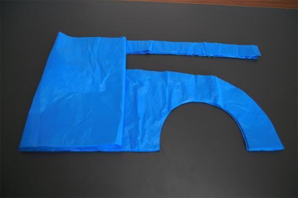 Buy cheap LDPE HDPE Material Disposable Polythene Aprons For Food Processing / Healthcare from wholesalers