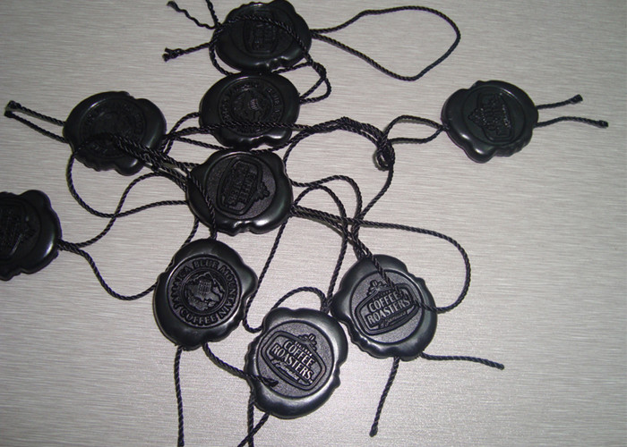 Custom Plastic Hanging Tags Engraved Black Plastic Name Tags With Loop Lock String