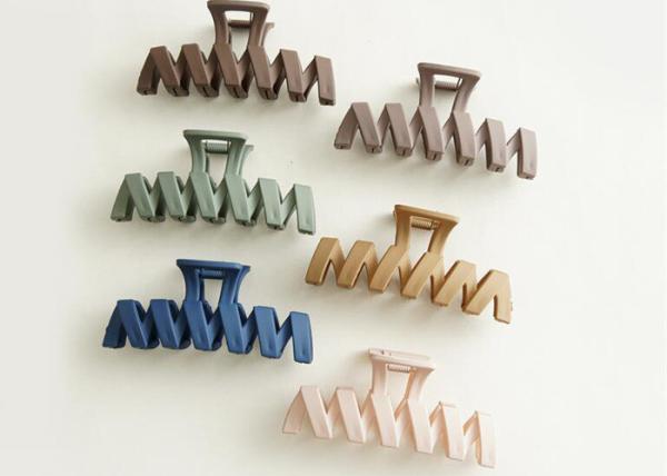 Large resin M spiral hair grip clip Korean temperament hairpin hair accessories